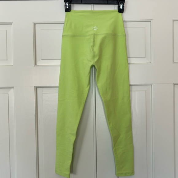 Beyond Yoga NWOT Spacedye Caught in the Midi High Waisted Leggings, Sz S - Picture 4 of 7